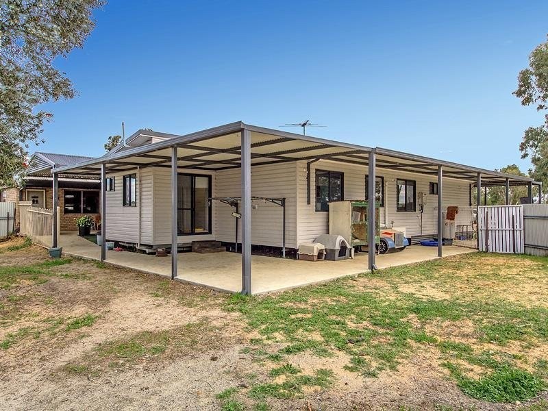 64 Manning Rd, Hopeland WA 6125