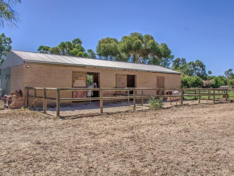 250 Hopkinson Rd, Darling Downs WA 6122