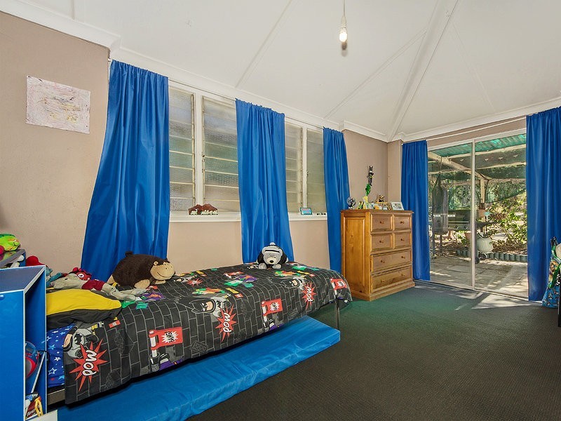 63 Connell Ave, Martin WA 6110
