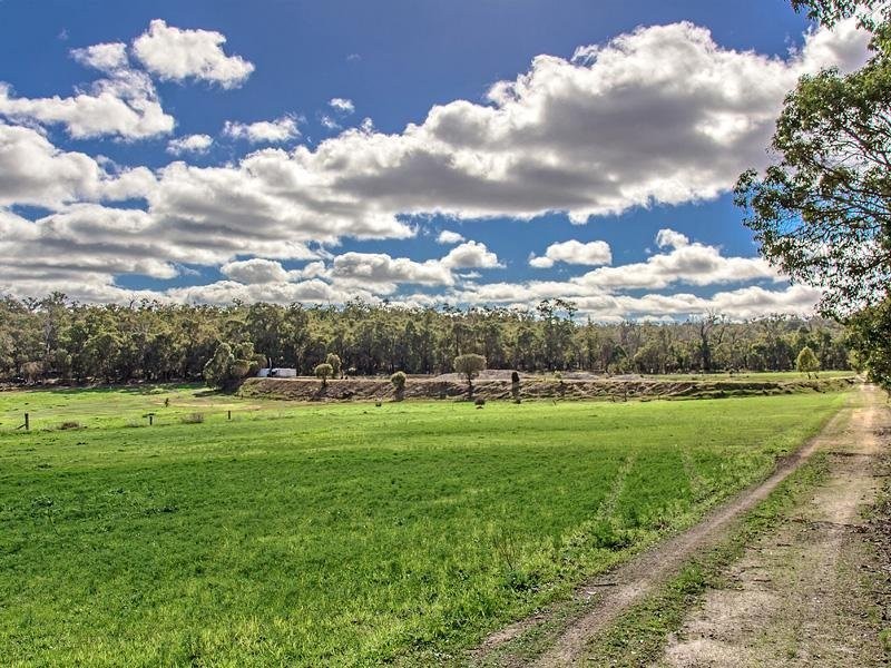 229 Scarp Rd, Keysbrook WA 6126
