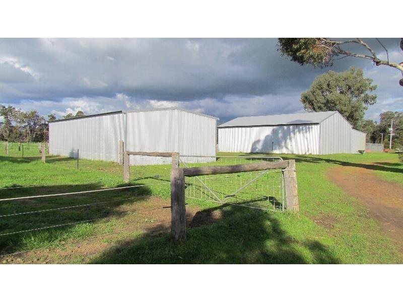 237 Lowlands Rd, Mardella WA 6125