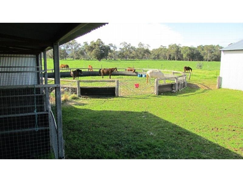 237 Lowlands Rd, Mardella WA 6125