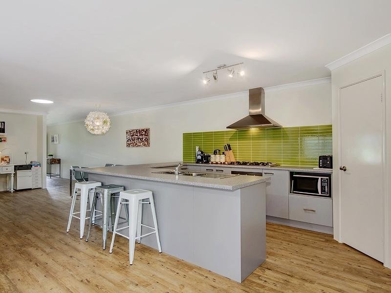 76 Mead St, Byford WA 6122
