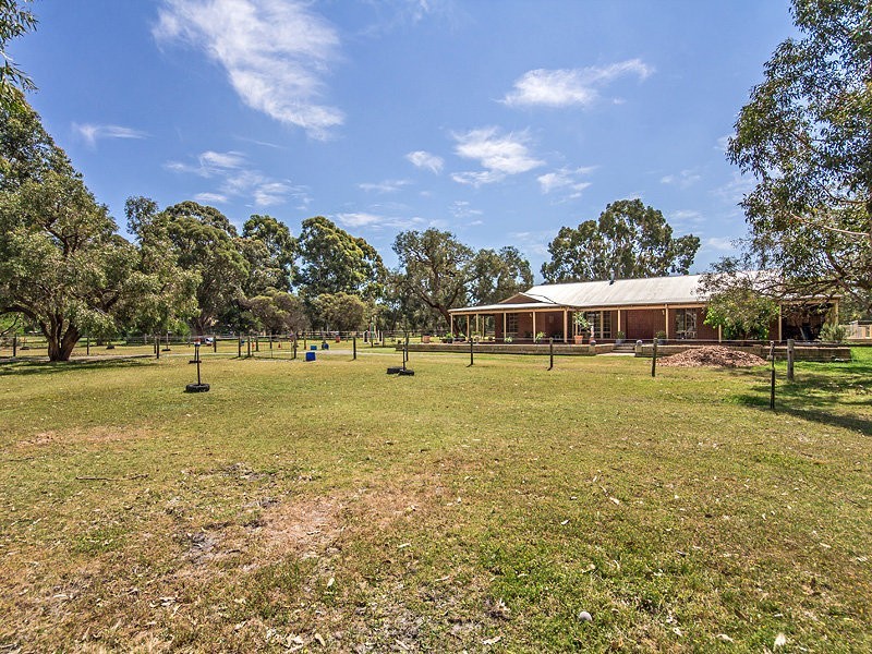 53 Craghill Way, Oakford WA 6121