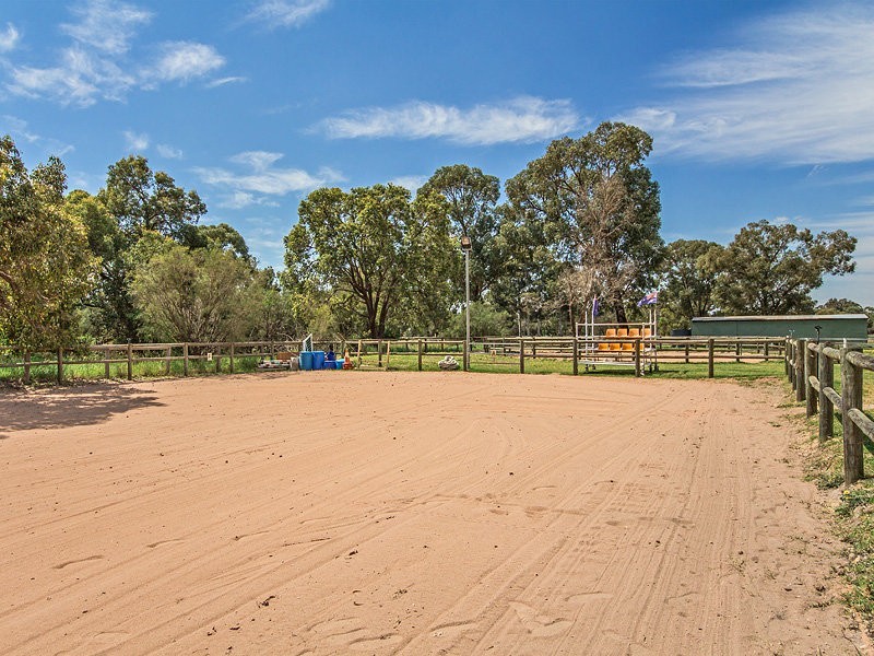 53 Craghill Way, Oakford WA 6121