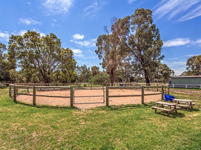 53 Craghill Way, Oakford WA 6121