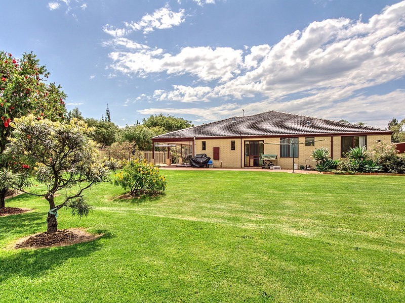 13 Egerton Drive, Serpentine WA 6125