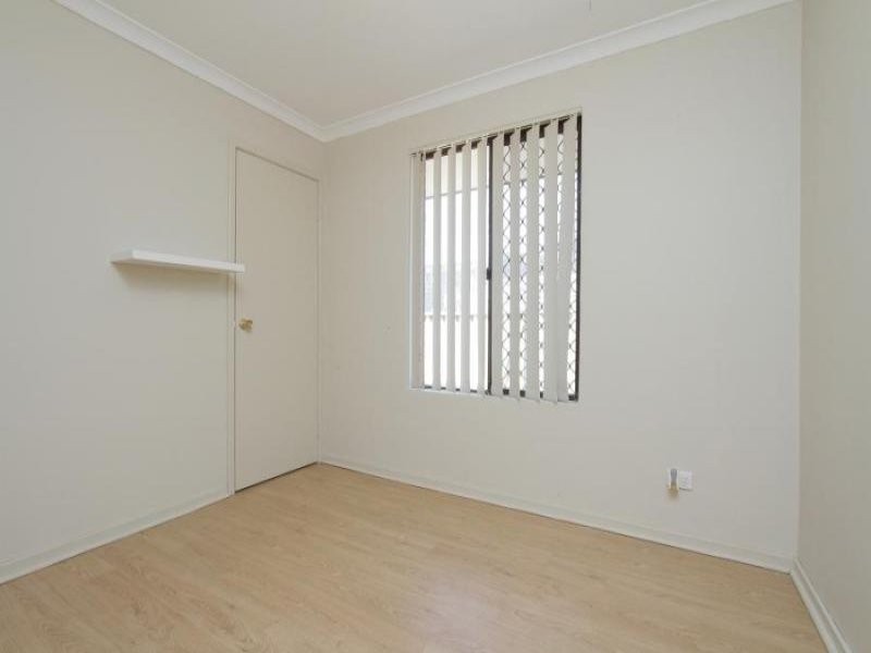 92 Brown Cr, Seville Grove WA 6112