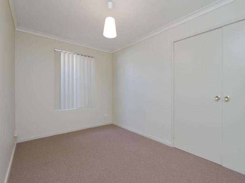 92 Brown Cr, Seville Grove WA 6112