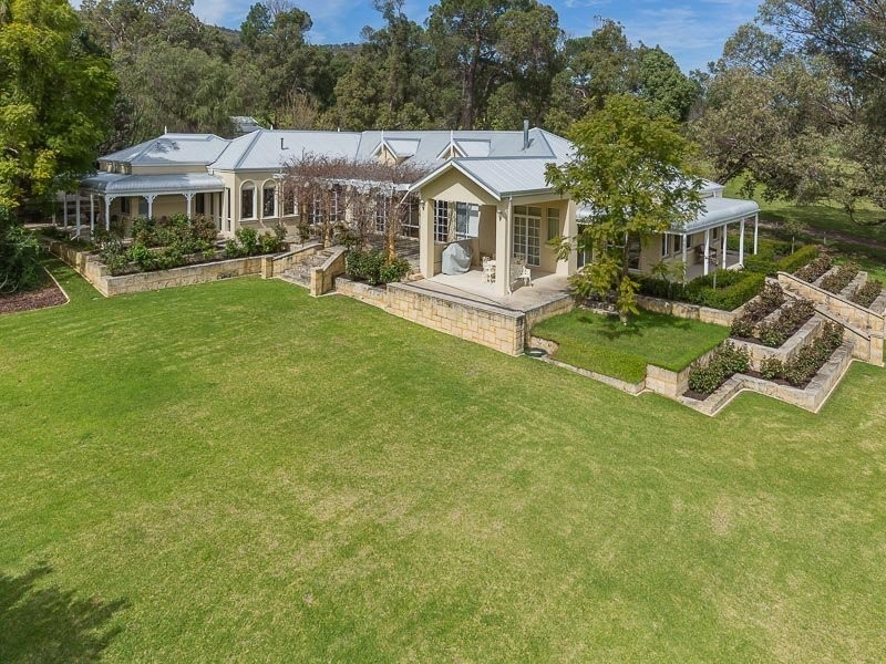 125 Connell Ave, Martin WA 6110