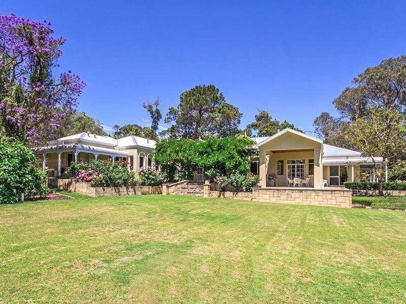 125 Connell Ave, Martin WA 6110