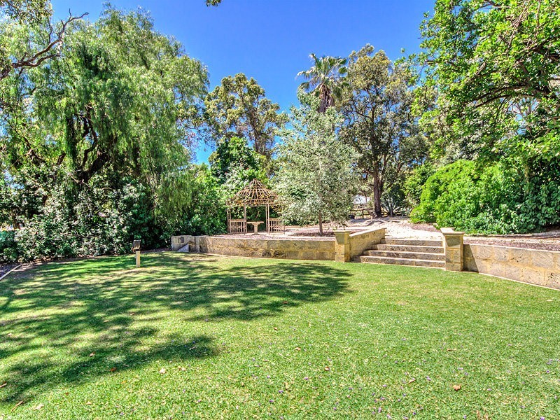 125 Connell Ave, Martin WA 6110