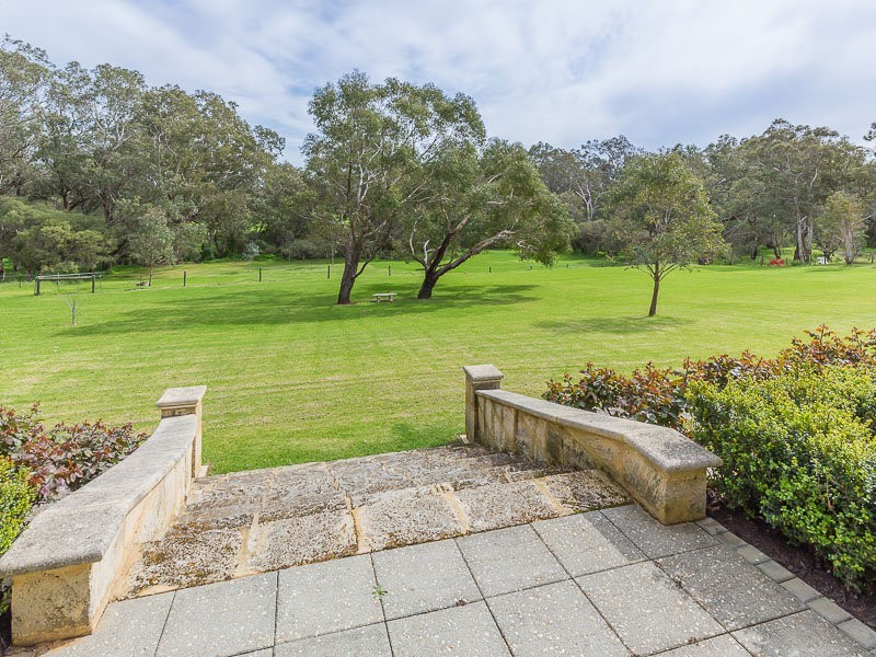 125 Connell Ave, Martin WA 6110