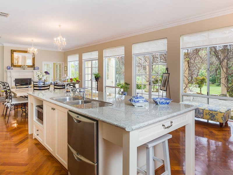 125 Connell Ave, Martin WA 6110