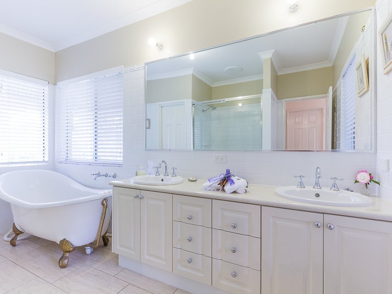 125 Connell Ave, Martin WA 6110