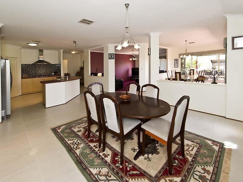 11 Hogan Place, Southern River WA 6110