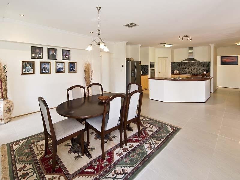 11 Hogan Place, Southern River WA 6110