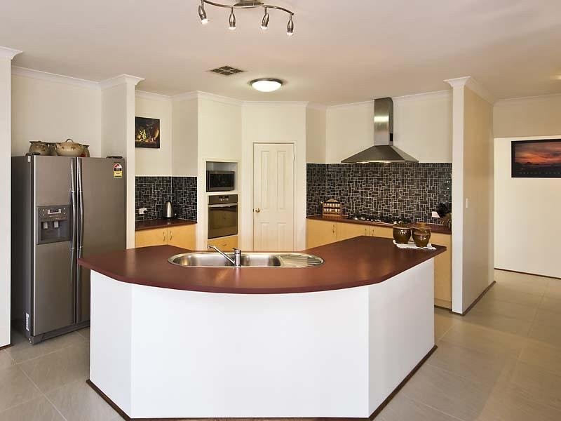 11 Hogan Place, Southern River WA 6110