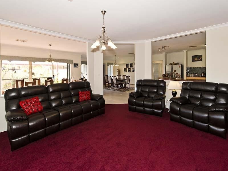 11 Hogan Place, Southern River WA 6110