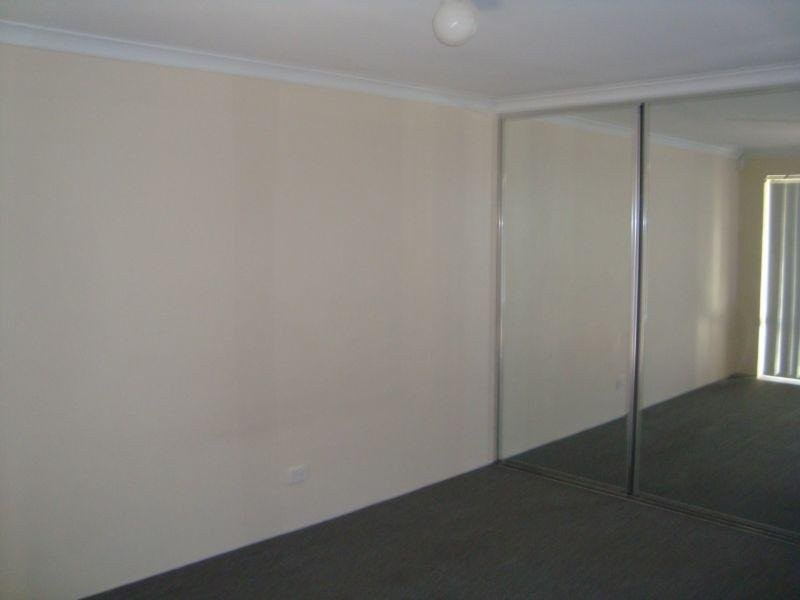 5B Selkirk Place, Armadale WA 6112