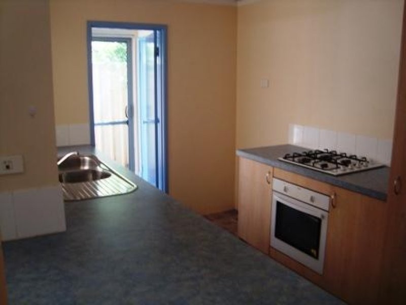 5B Selkirk Place, Armadale WA 6112