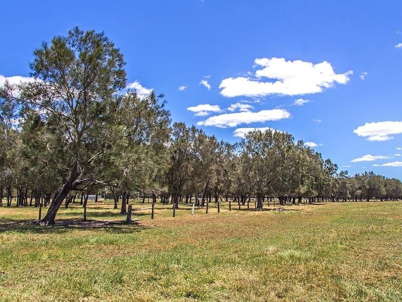 11 Lowlands Road, Mardella WA 6125