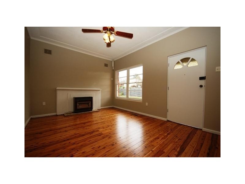 92 Fernleigh Road, Mount Austin NSW 2650