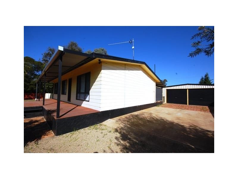 10 Urana Street, Collingullie NSW 2650