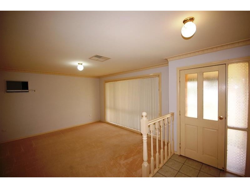 20 Kimba Dve, Glenfield Park NSW 2650