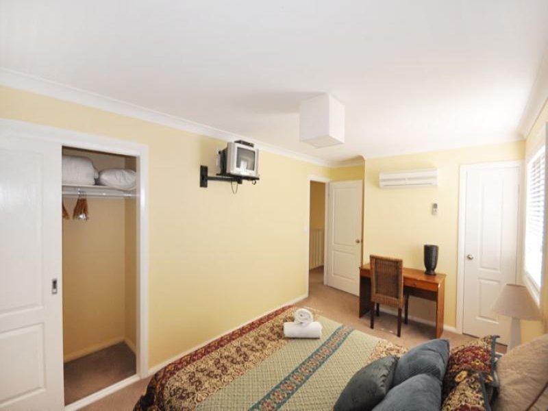 Unit 4/33 Blake Street, Wagga Wagga NSW 2650