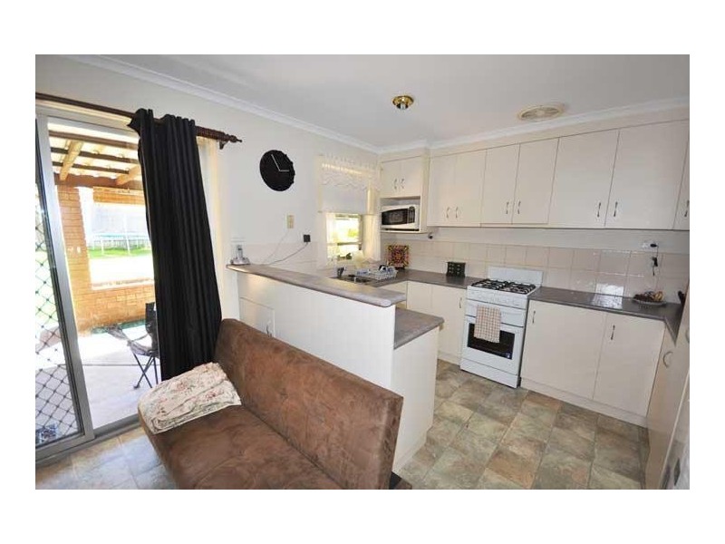 6 Forrest Street, Lake Albert NSW 2650