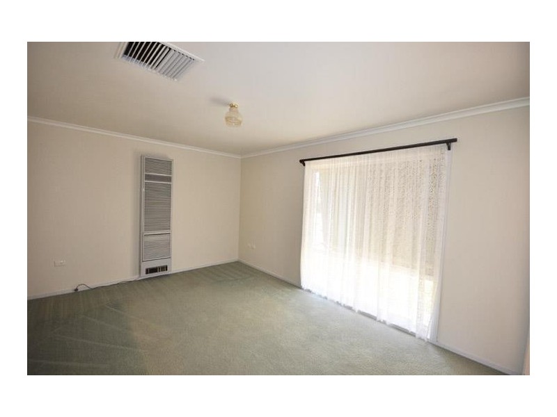 6 Forrest Street, Lake Albert NSW 2650