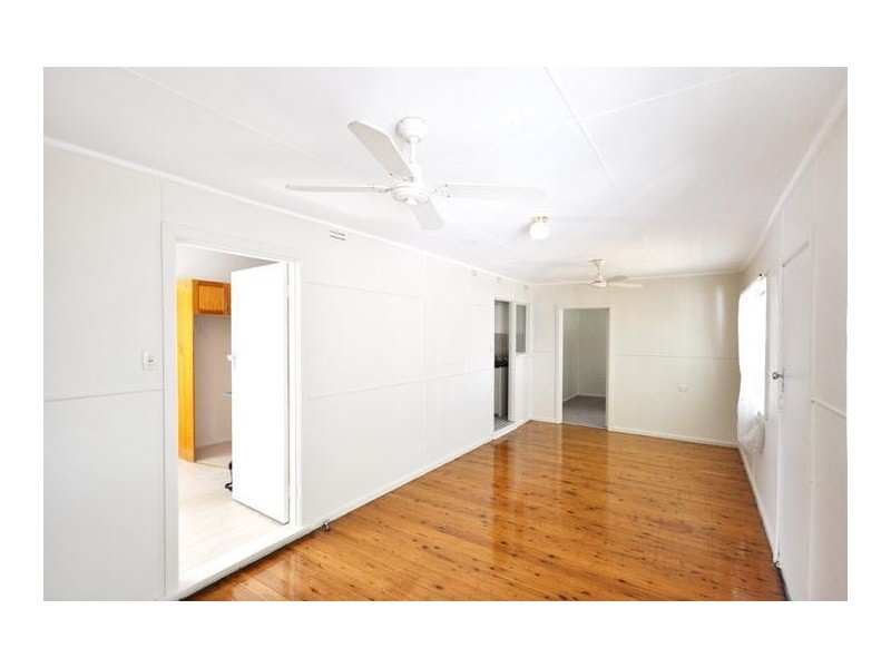 50 Tichbourne Avenue, Kooringal NSW 2650