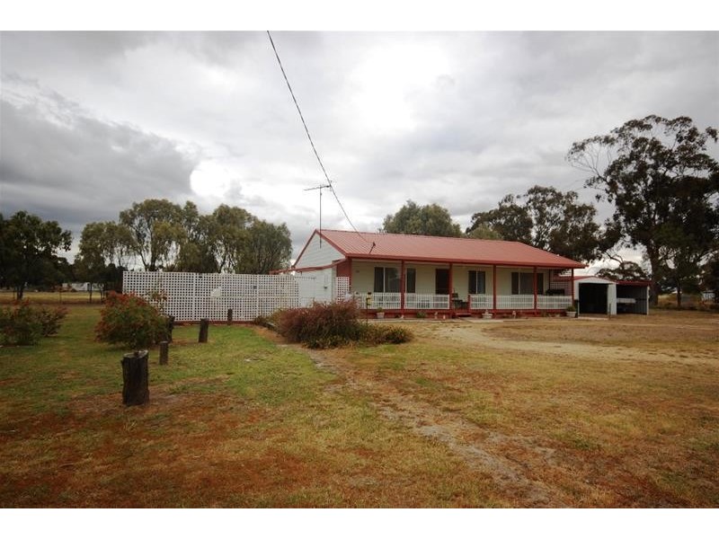 6 Osbourne Street, Lockhart NSW 2656
