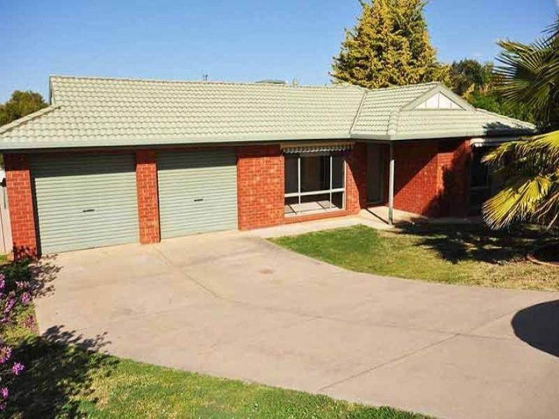3 Minya Place, Glenfield Park NSW 2650