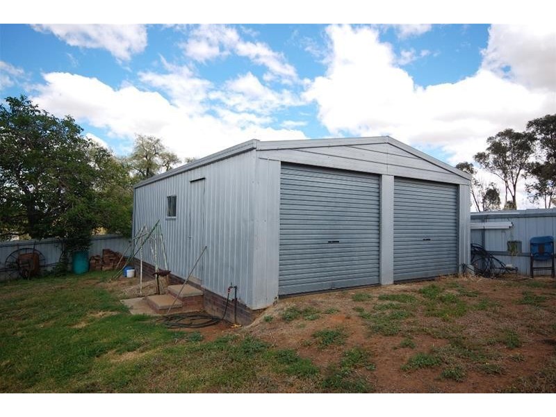 5 Kane Street, Mangoplah NSW 2652