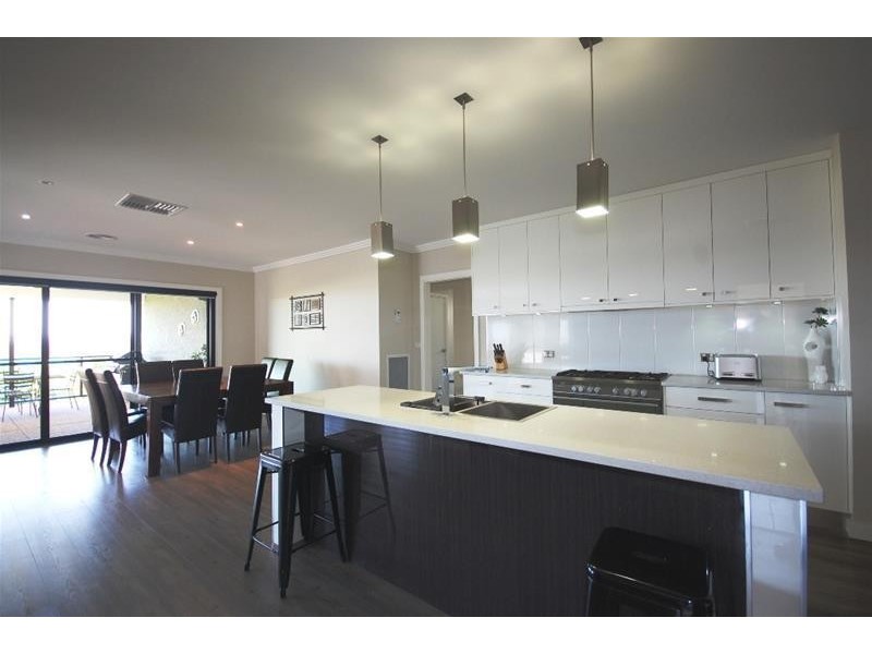 10 Brindabella Dve, Tatton NSW 2650