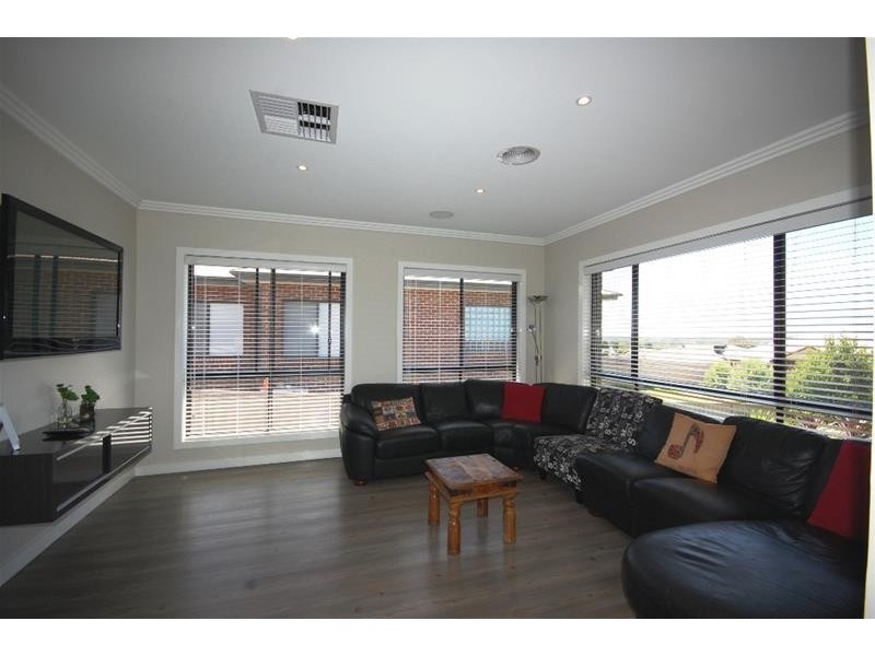 10 Brindabella Dve, Tatton NSW 2650