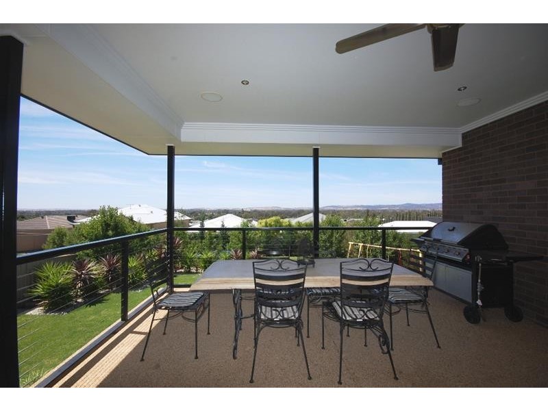 10 Brindabella Dve, Tatton NSW 2650
