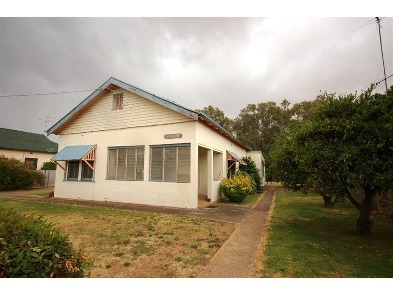 10 Norman Street, The Rock NSW 2655