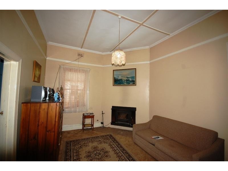 10 Norman Street, The Rock NSW 2655