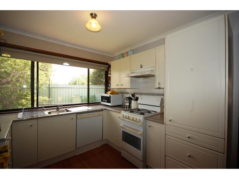 61 Adjin Street, Mount Austin NSW 2650