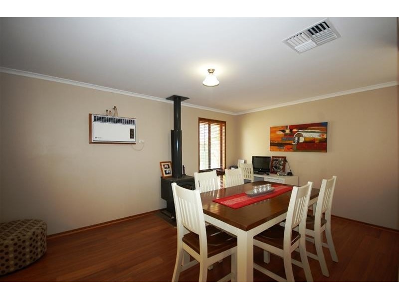 61 Adjin Street, Mount Austin NSW 2650