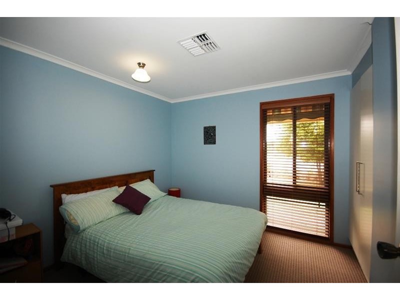61 Adjin Street, Mount Austin NSW 2650