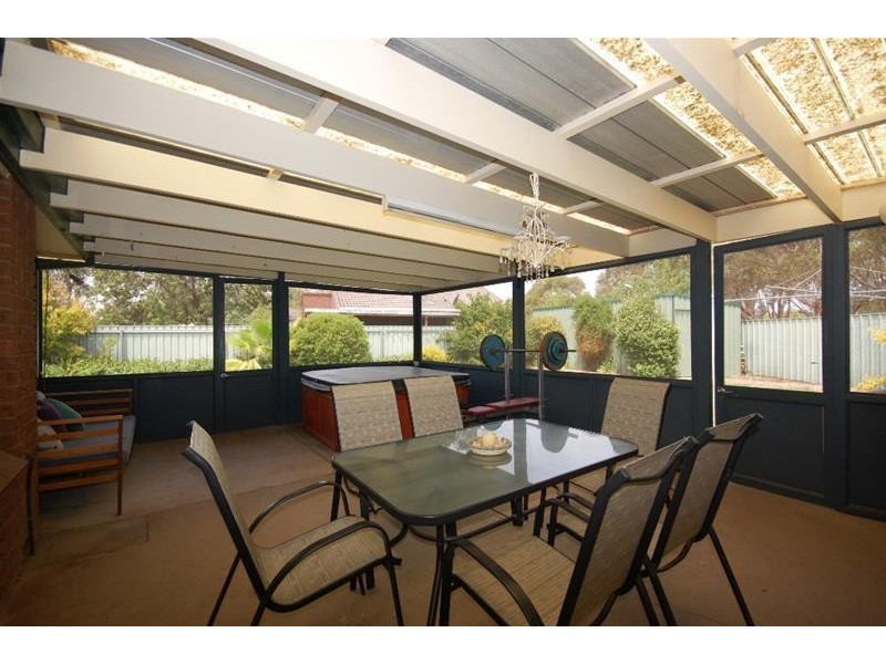 61 Adjin Street, Mount Austin NSW 2650