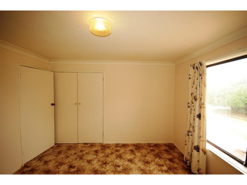 30 Dalman Parkway, Glenfield Park NSW 2650