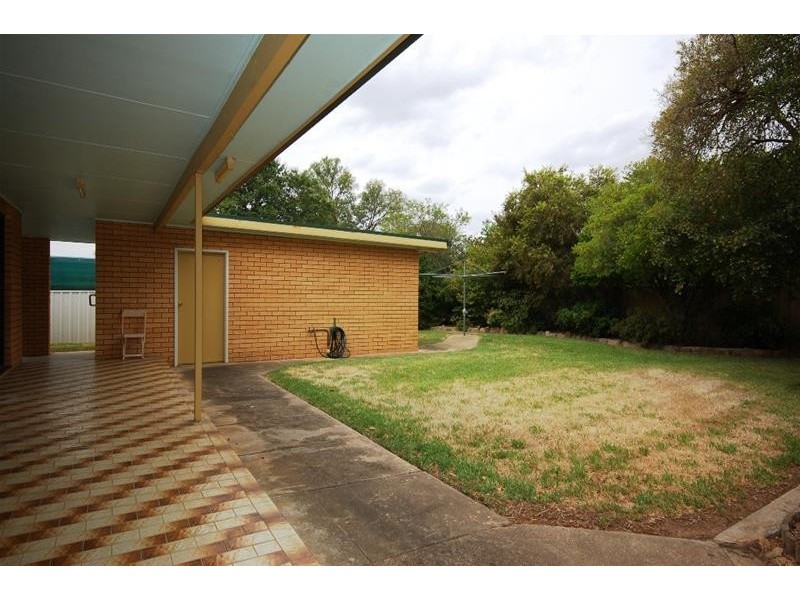 30 Dalman Parkway, Glenfield Park NSW 2650