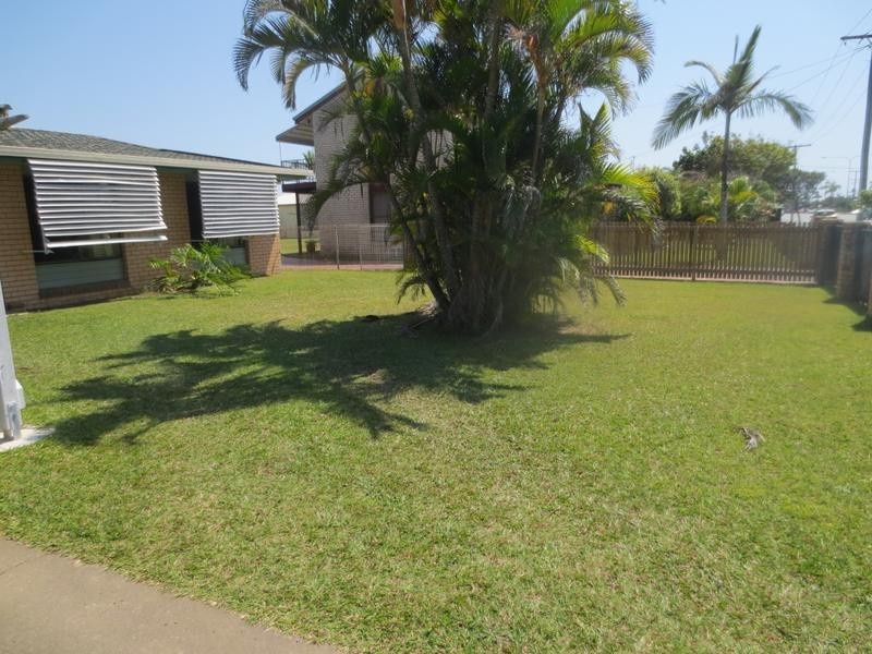 104 Nicklin Way, Warana QLD 4575