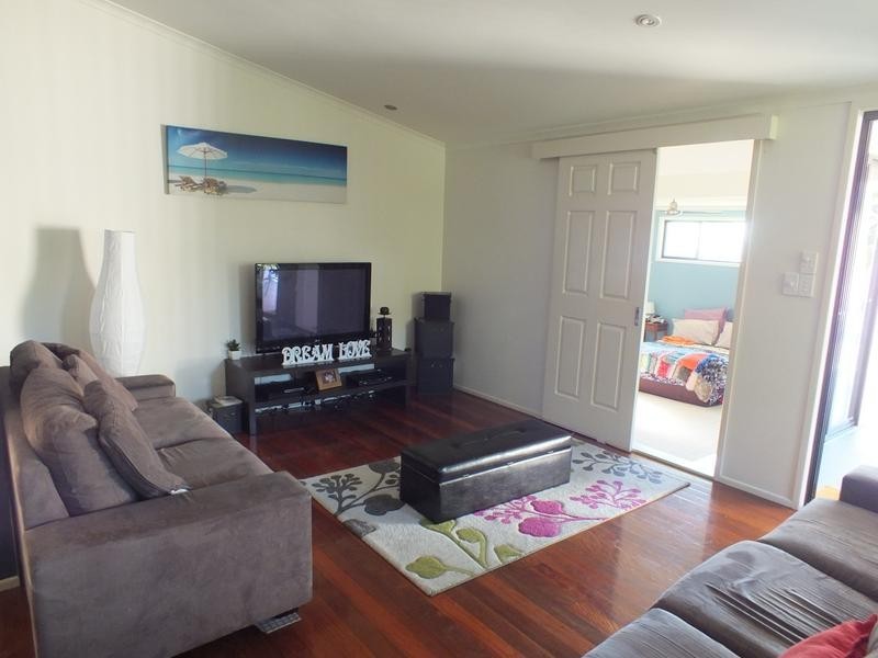 4 Dilli Court, Alexandra Headland QLD 4572