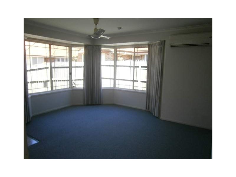 1/82 Parkway Drive, Mooloolaba QLD 4557
